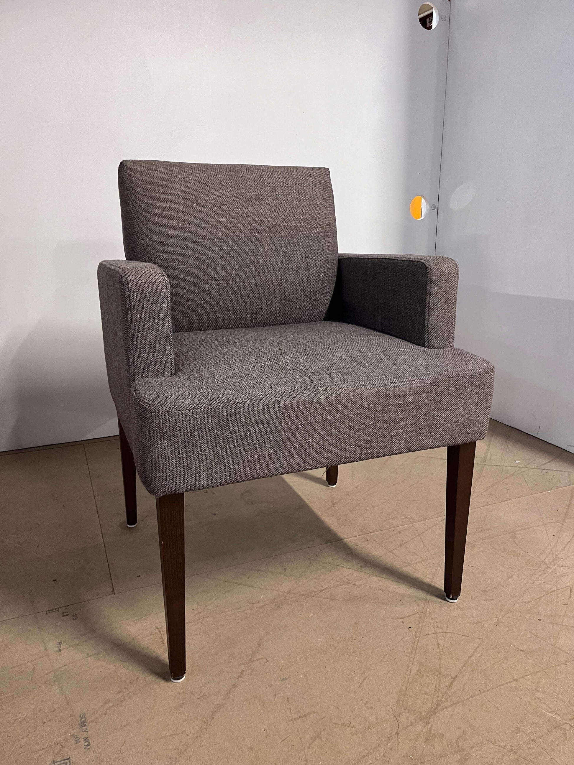 Fauteuil Boss Design Diana Arm Chairs d'occasion - SOS BUREAU